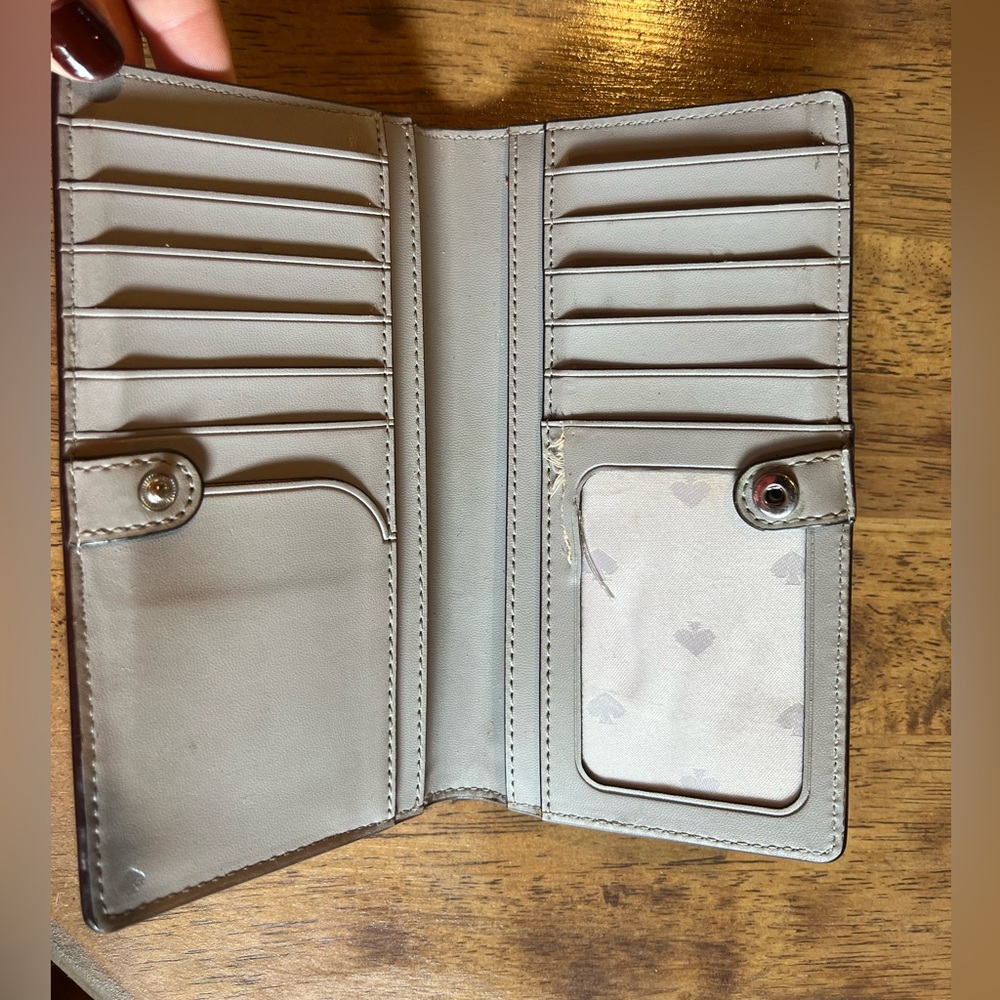 Kate Spade wallet - Picture 2 of 3